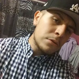 Meet your Posher, Carlos